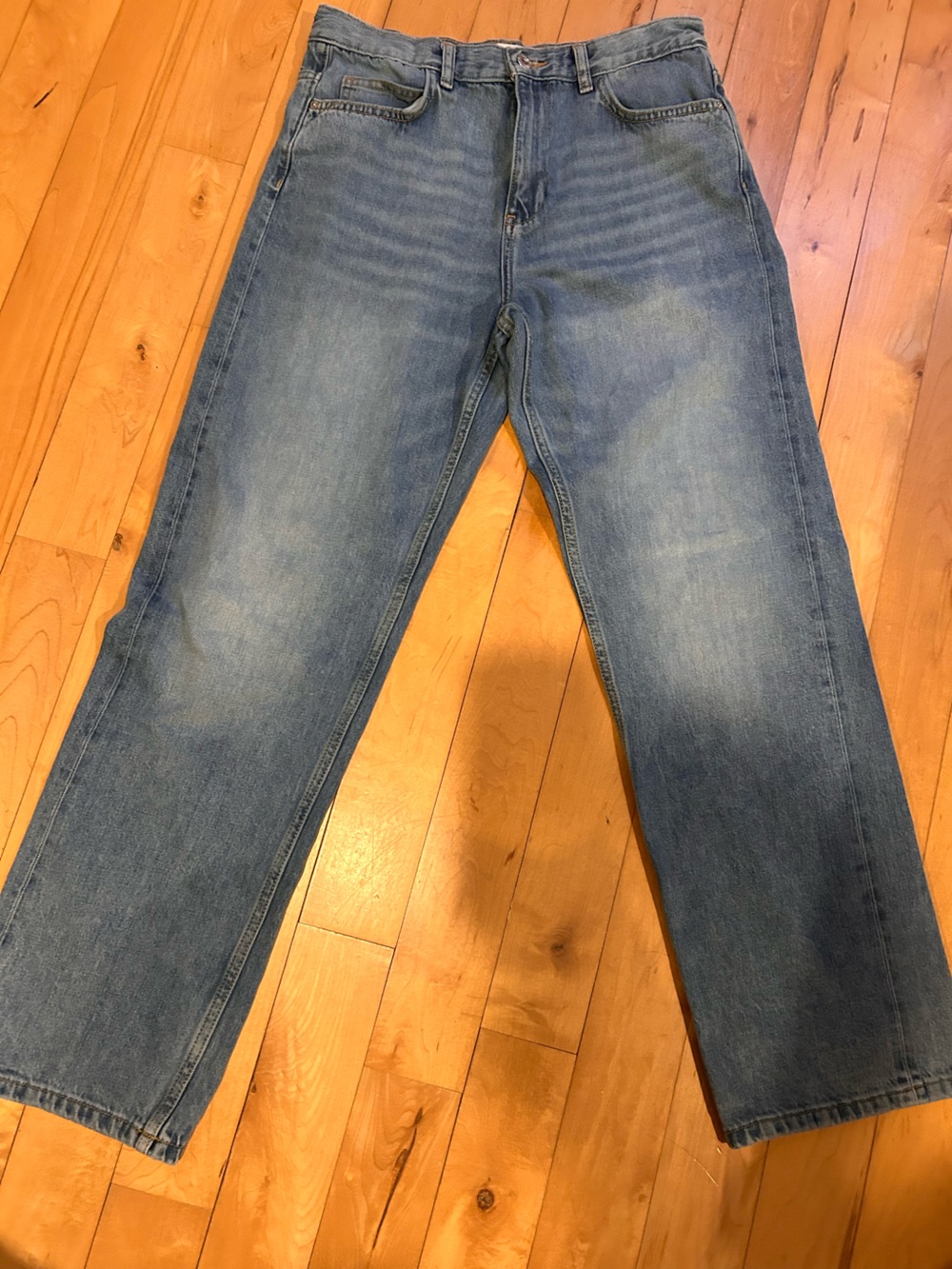 Zara Women’s Faded Light Blue Straight Jeans